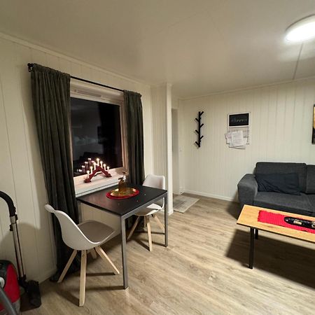Liten Eldre Og Koselig Studiohybel 斯沃尔韦尔 外观 照片